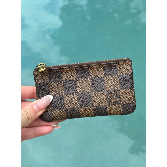 2009 LOUIS VUITTON Checkered LV Canvas Key Coin Keychain Pouch - Picture 11 of 11